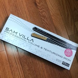 Sam Villa texturizing iron